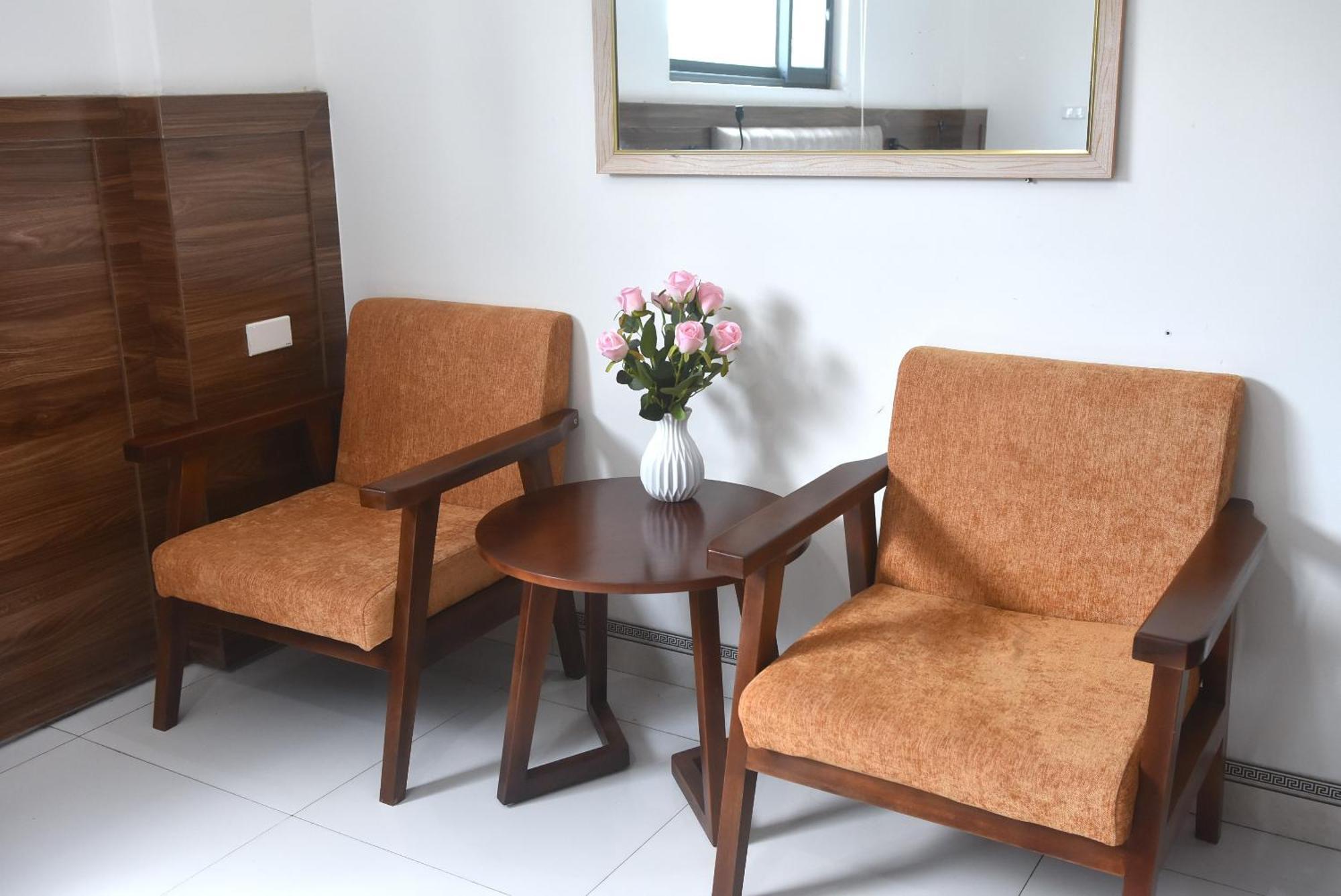 Thanh Hang Hotel Near Emerald My Dinh — Photos 1